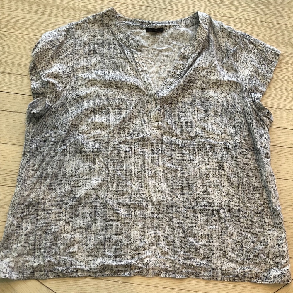 Black and White Box Top